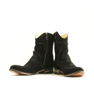 BOOTS (BLACK)